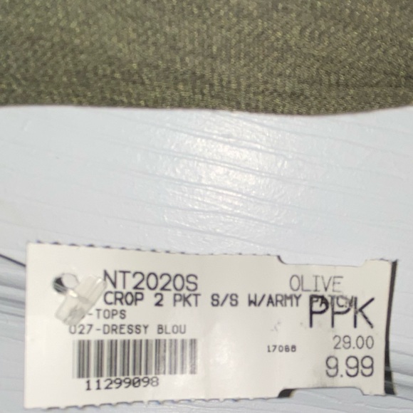 Cropped Blouse - Picture 5 of 5